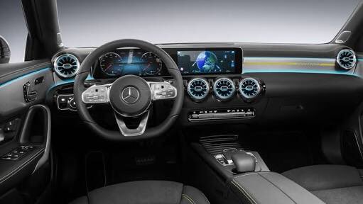 Новый Mercedes A-Class 2018 внутри